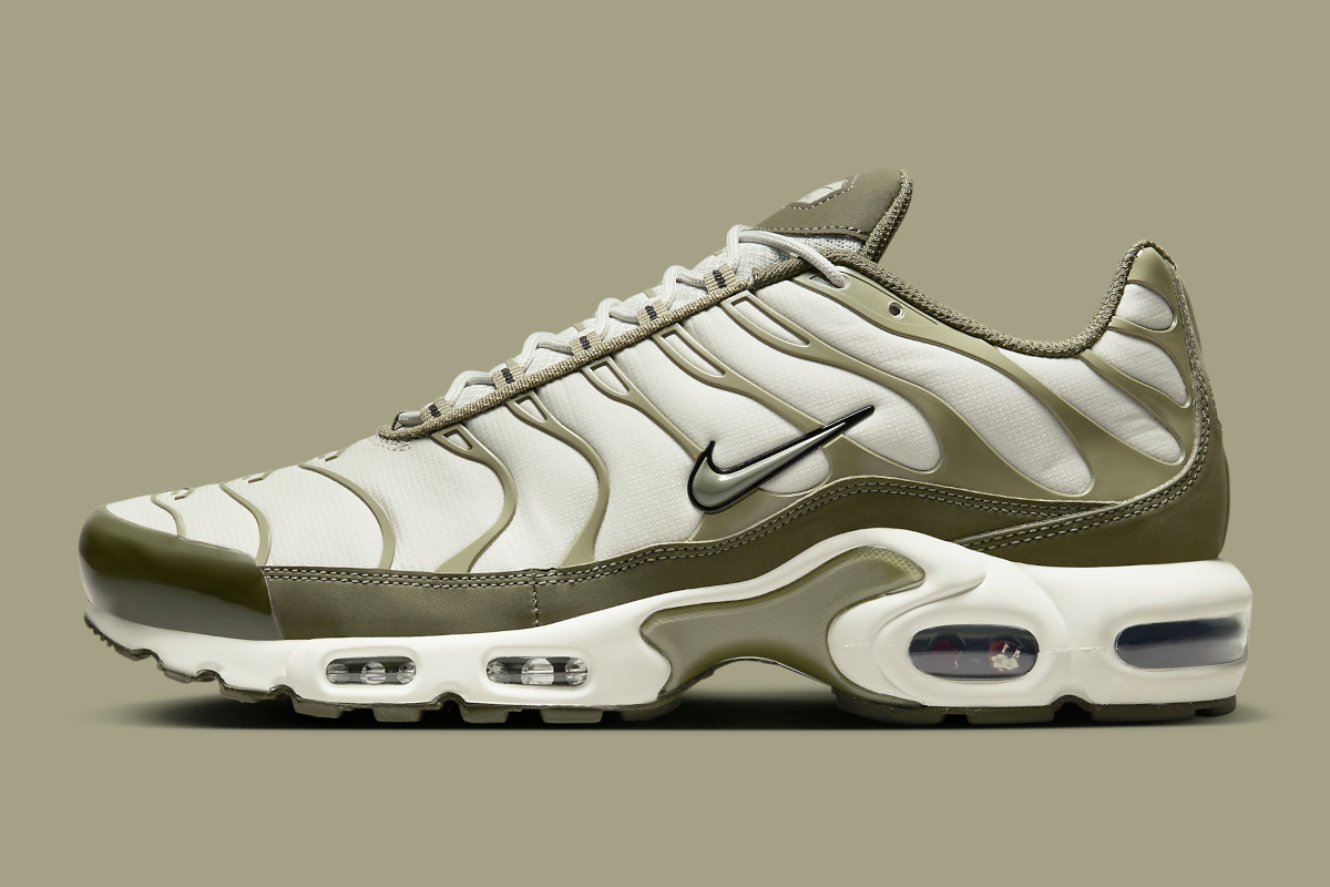 Nike Air Max Plus Fb9722 002 2