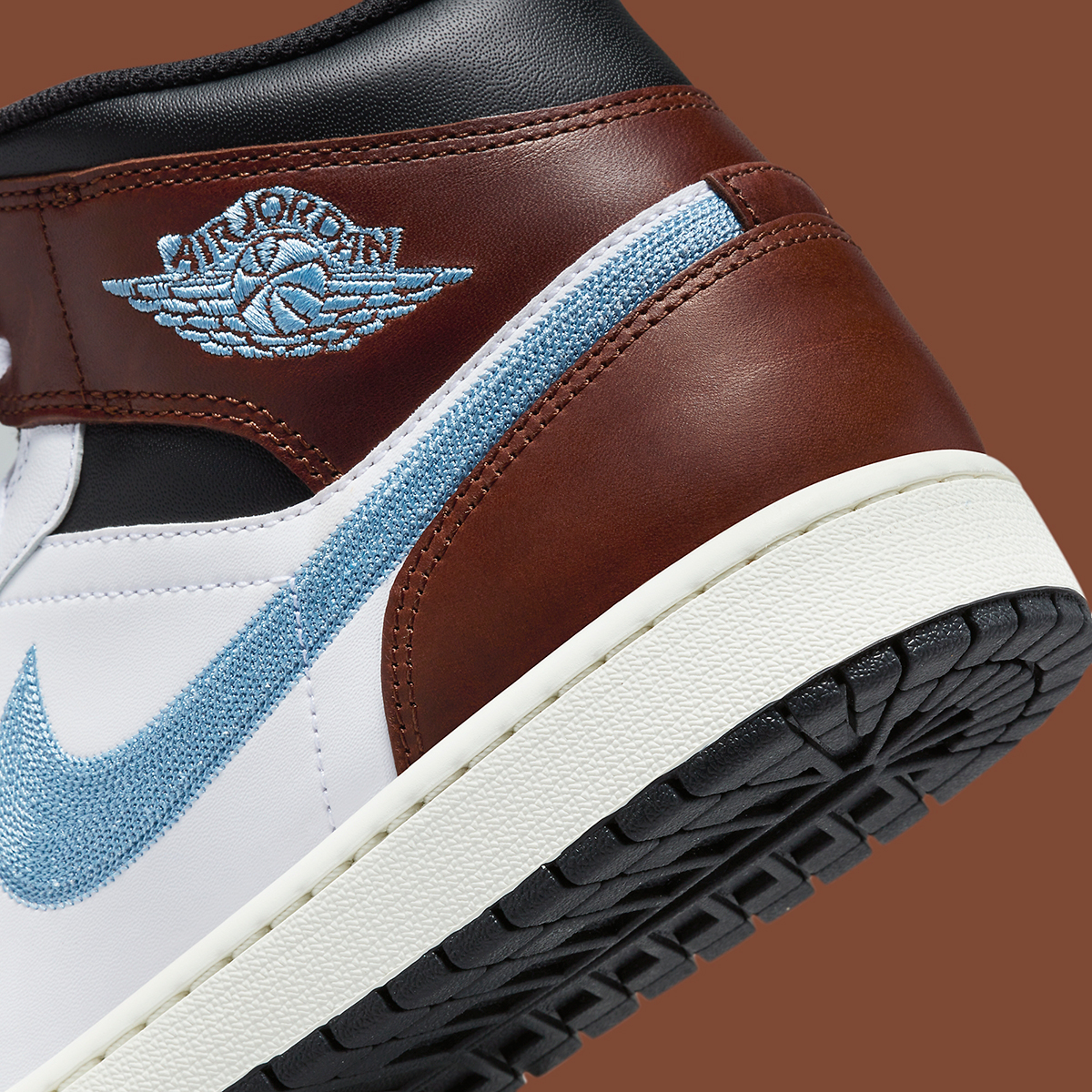 Air Jordan 1 Mid Se Embroidered White Blue Brown 4