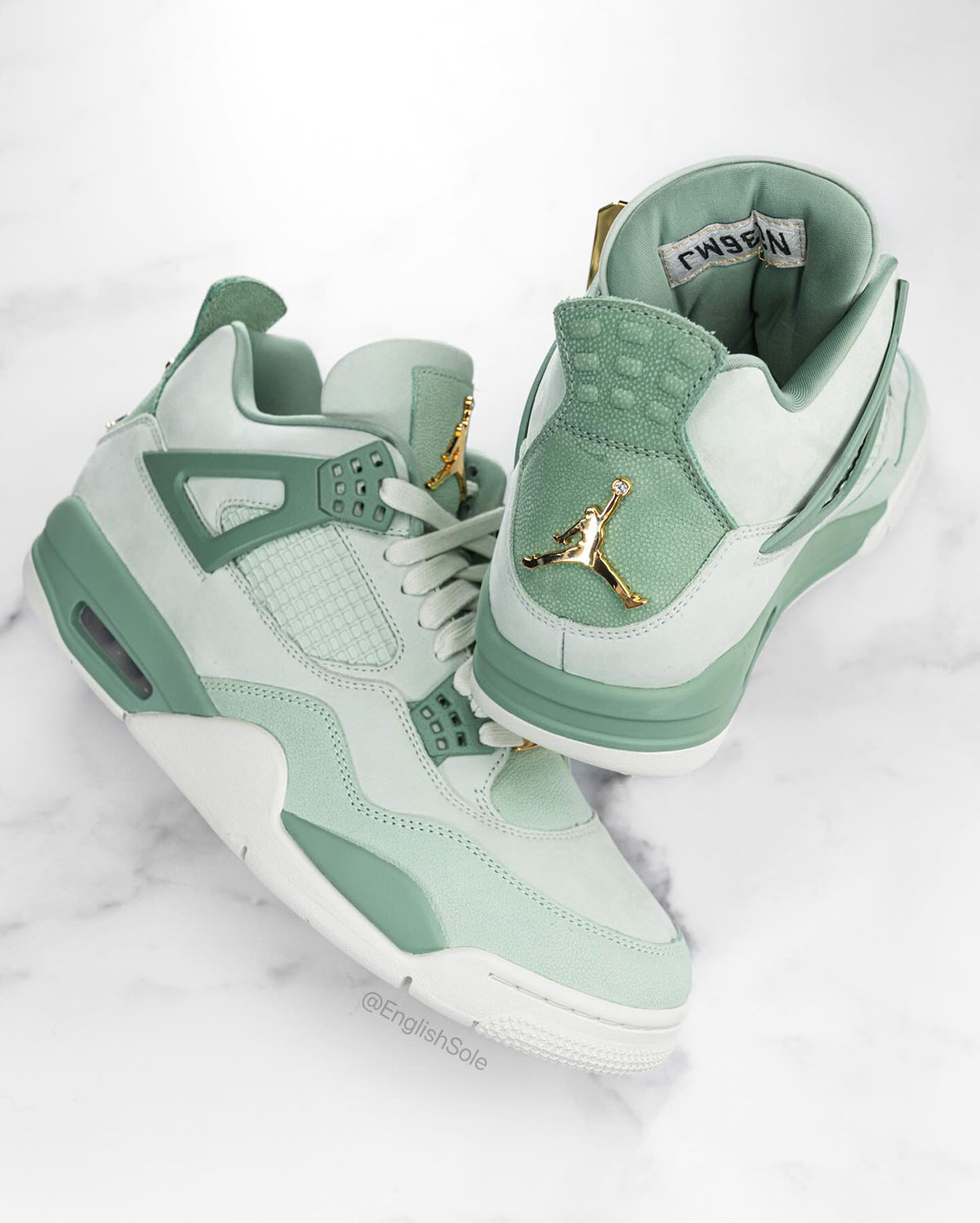 Jordan 4 First Class 3