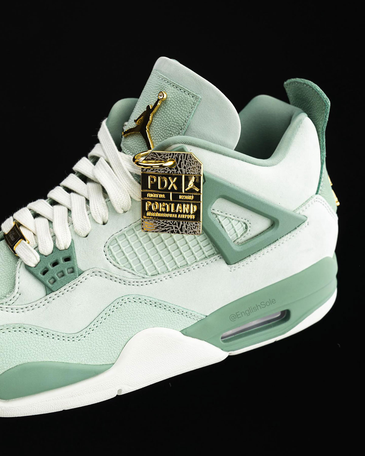 Jordan 4 First Class 9