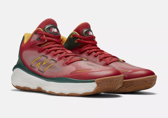 New Balance Fresh Foam BB “Christmas” Extends Yuletide Cheer