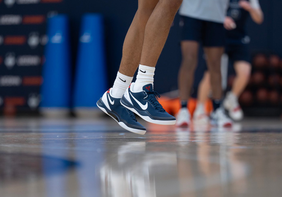 Nike Kobe 8 Protro Uconn Pe 4