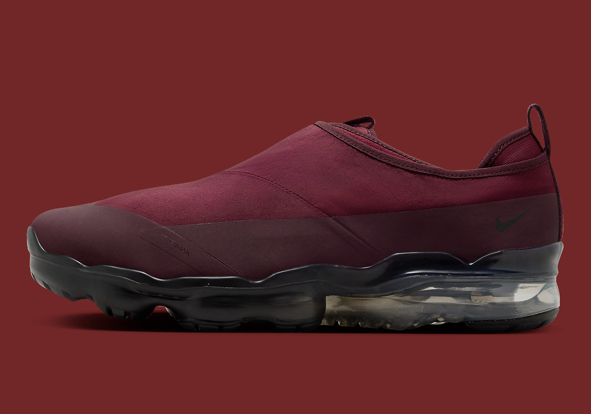 Dark Red Takes Over Nike’s VaporMax Moc Roam