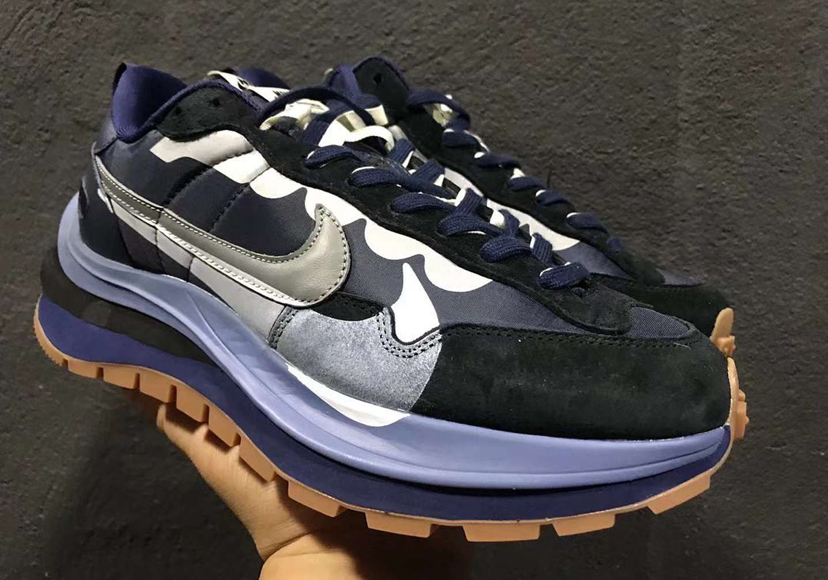 Sacai Nike Waffle Navy Gum Silver 4