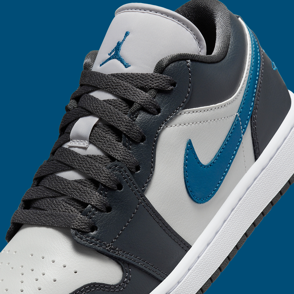 Air Jordan 1 Low Obsidian Grey French Blue 1