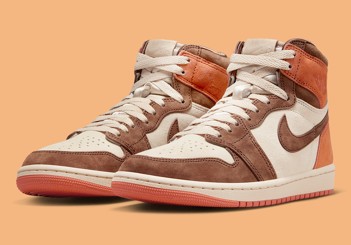 Air Jordan 1 Retro High Og Womens Dusted Clay Fq2941 200 2