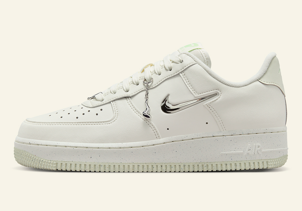 Nike Air Force 1 Low Liquid Metal Fn8540 100 2