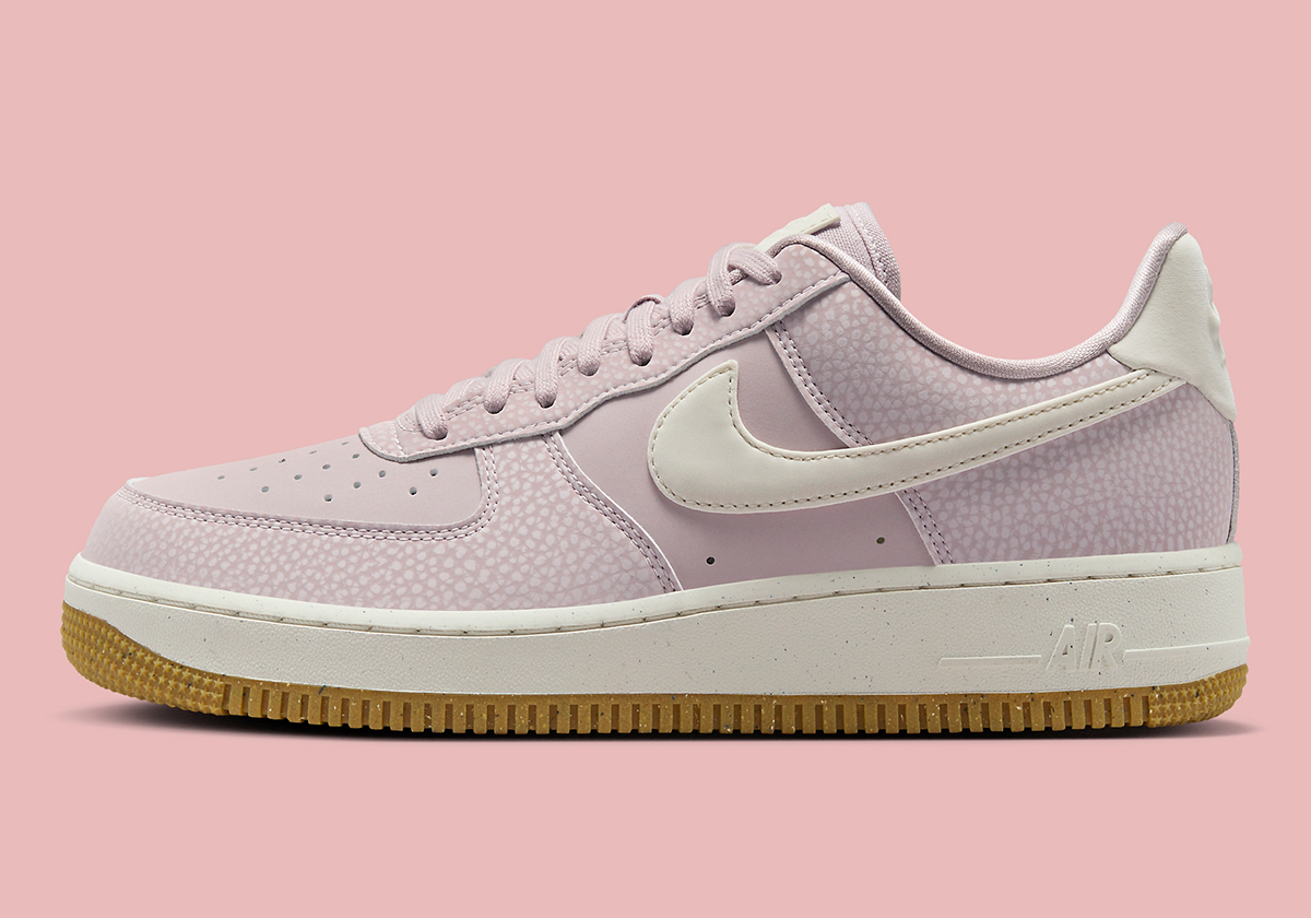 Nike Air Force 1 Next Nature "Platinum Violet" Covered In Textured Leather