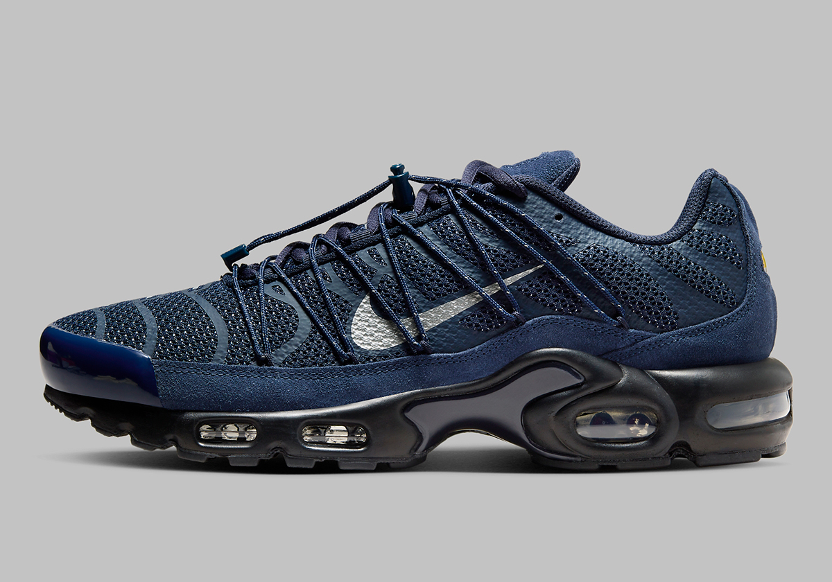 Nike Air Max Plus Utility Obsidian Black Metallic Silver Fd0670 400 3