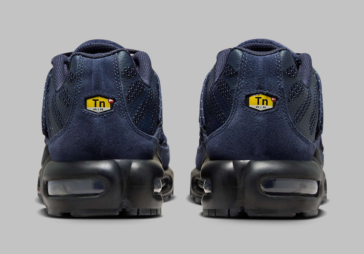 Nike Air Max Plus Utility Obsidian Black Metallic Silver Fd0670 400 8