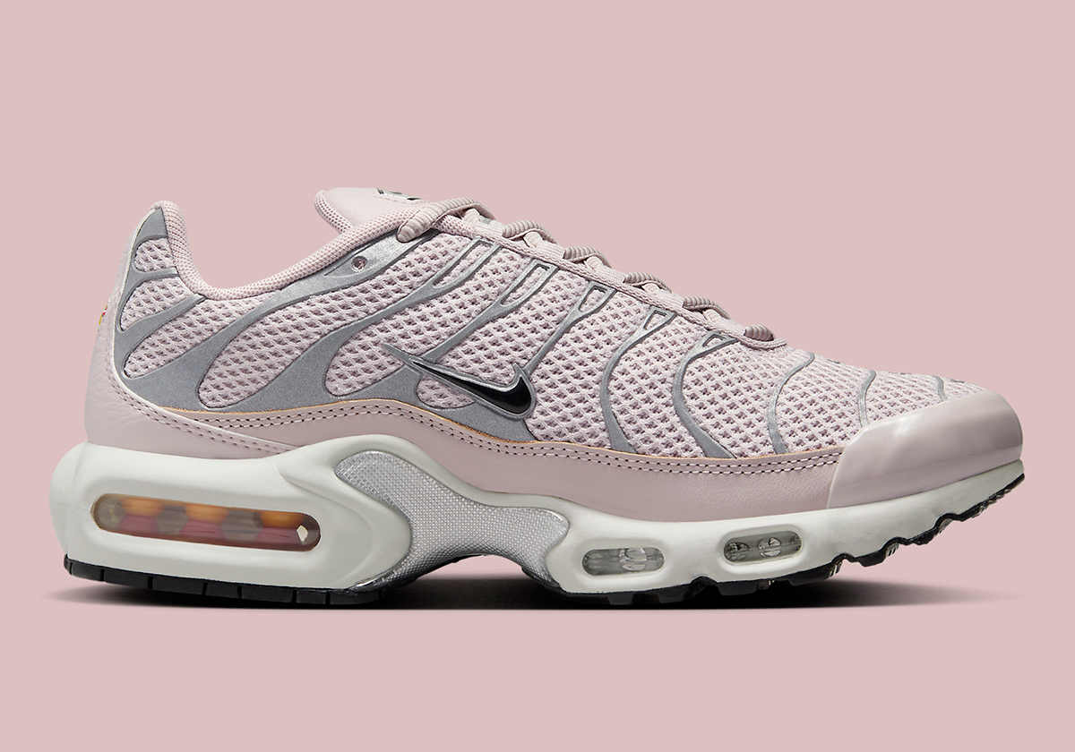 Nike Air Max Plus Womens Light Pink Silver Fv8480 001 4