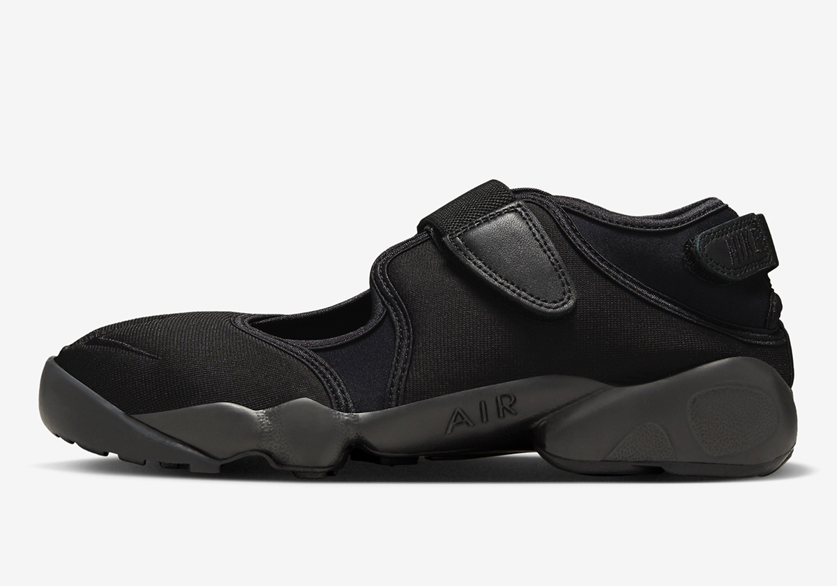 Fashion Girlies Rejoice: The Nike Air Rift Arrives In All Black