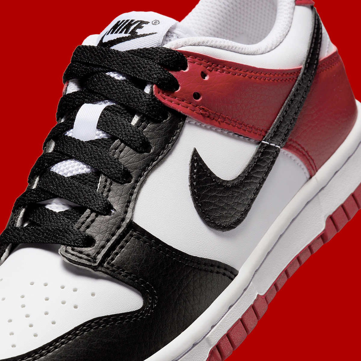 Nike Dunk Low Gs Black Toe 4