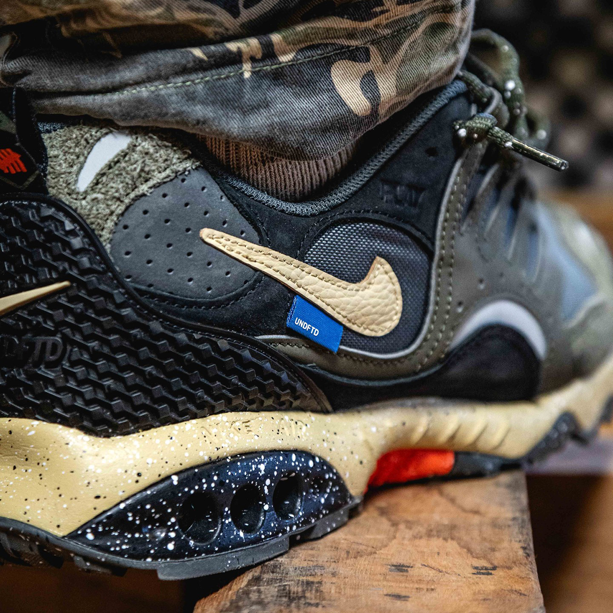 Undefeated Nike Terra Humara Olive 4