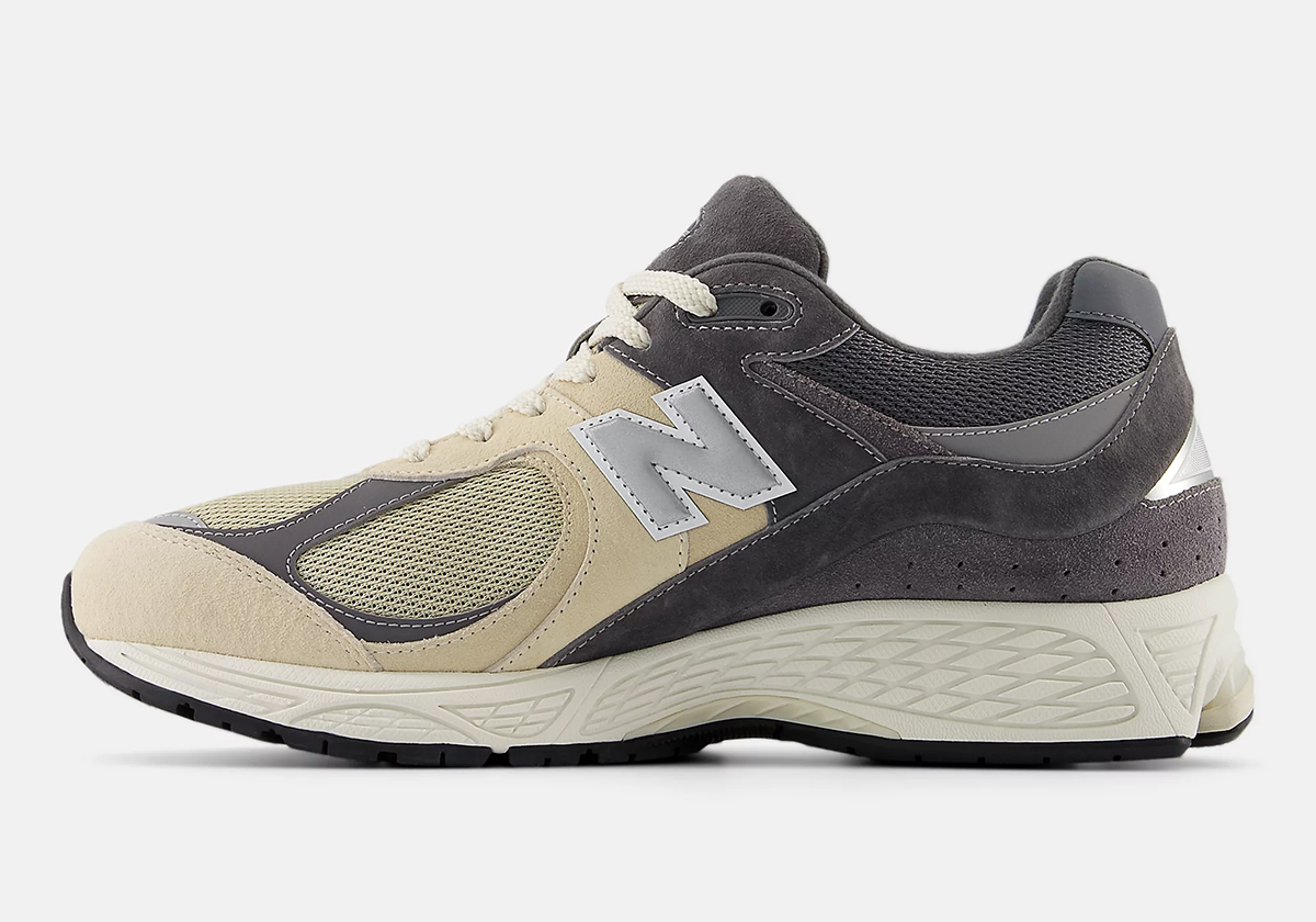 New Balance 2002r Toe Pack Beige Grey M2002rpc 1