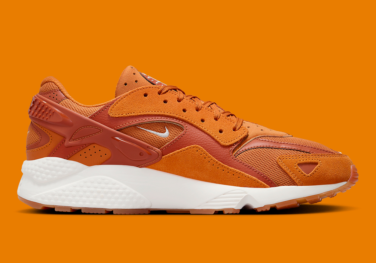 Nike Air Huarache Runner Orange Dz3306 800 1