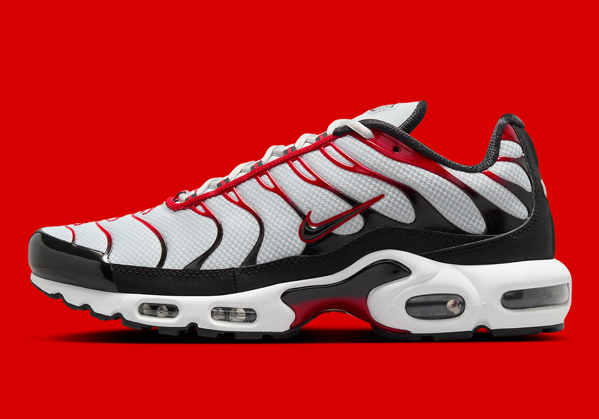 Nike Air Max Plus Black White Red Fn6949 002 1