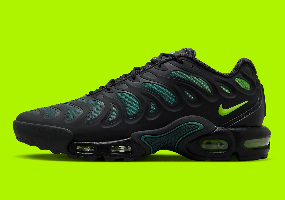 Nike Air Max Plus Drift Black Green Volt Fd4290 006 1