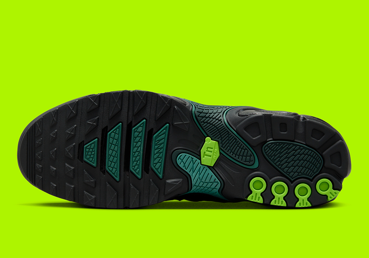 Nike Air Max Plus Drift Black Green Volt Fd4290 006 2