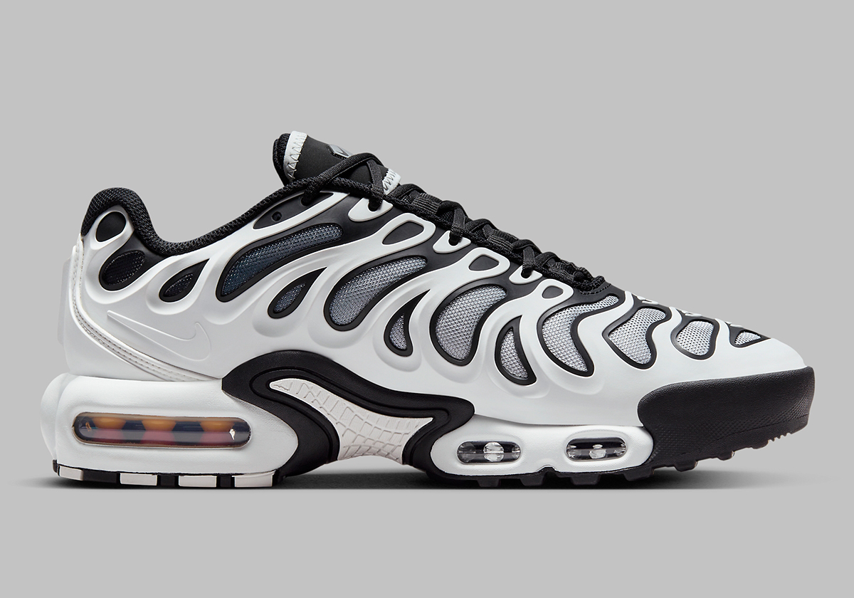 Nike Air Max Plus Drift White Black 4