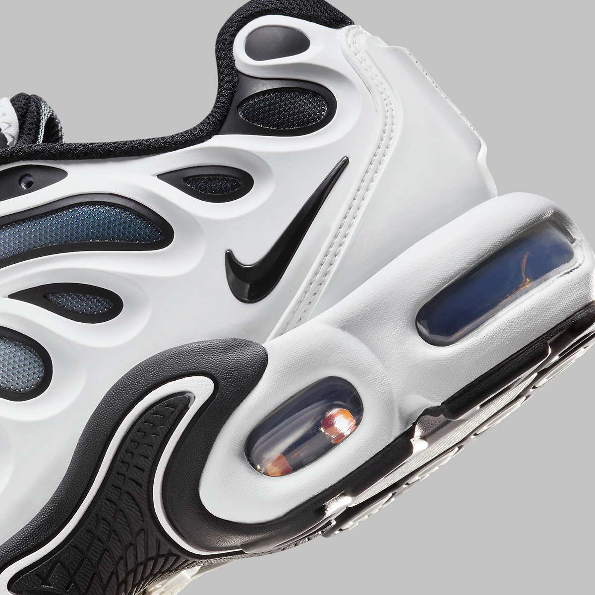 Nike Air Max Plus Drift White Black 5