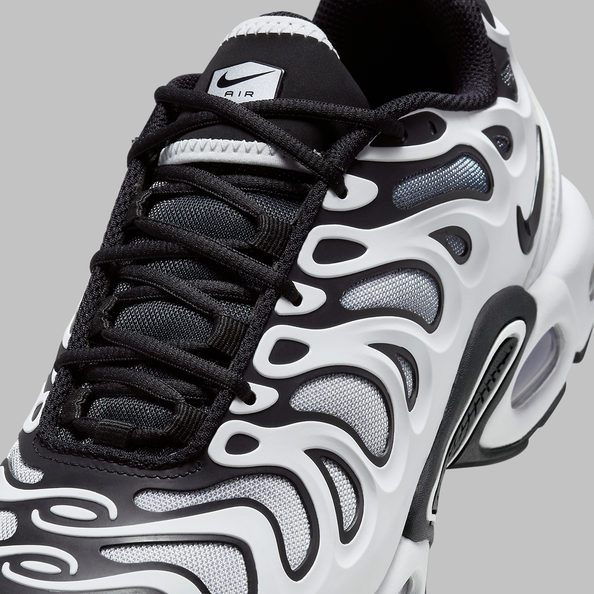 Nike Air Max Plus Drift White Black 7