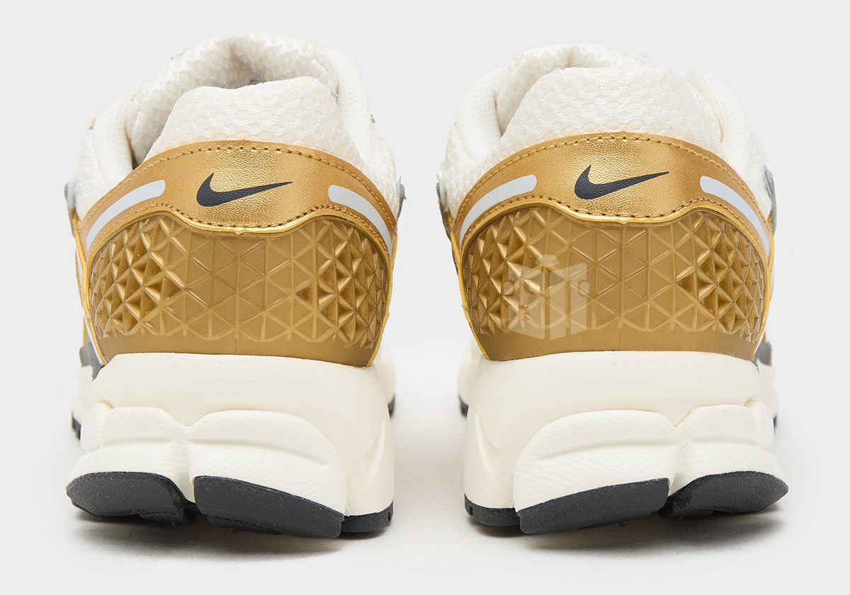 Nike Zoom Vomero 5 Womens Metallic Gold 6