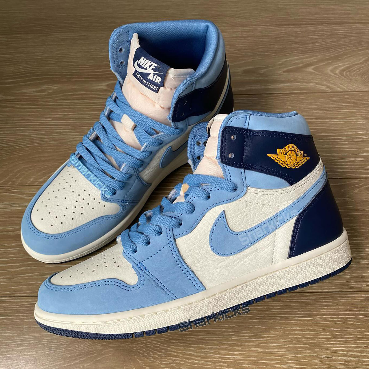 Air Jordan 1 Retro High Og First In Flight 4