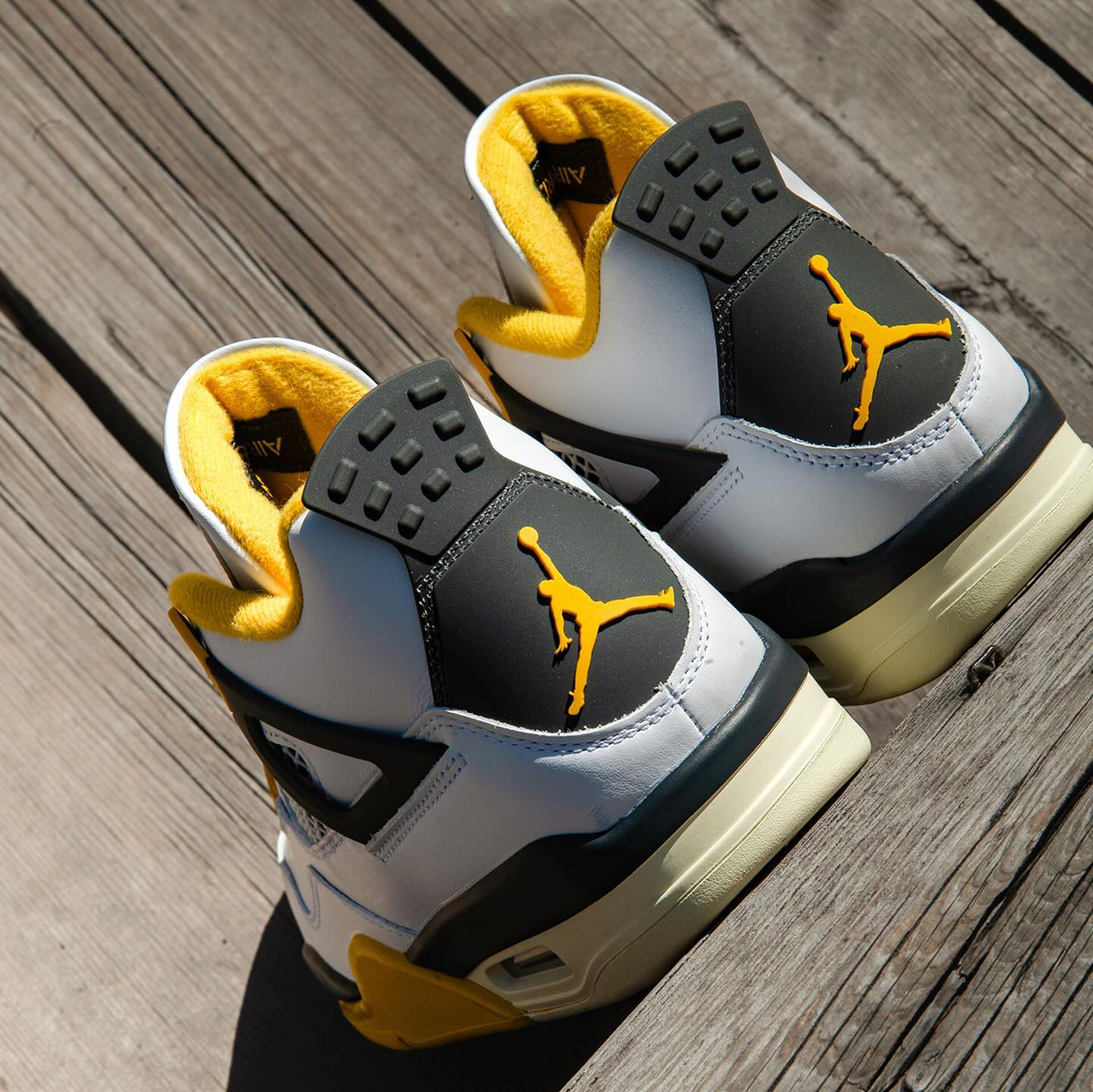 Air Jordan 4 Vivid Sulfur Store List 2