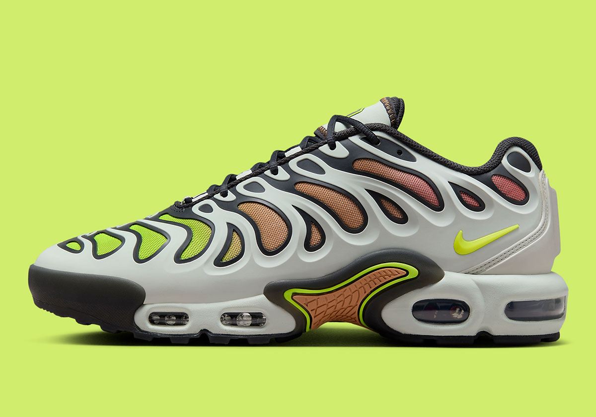 Nike Air Max Plus Drift Light Silver Barely Volt Fd4290 009 8