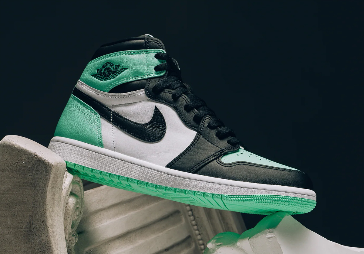 Air Jordan 1 Green Glow Store List 1