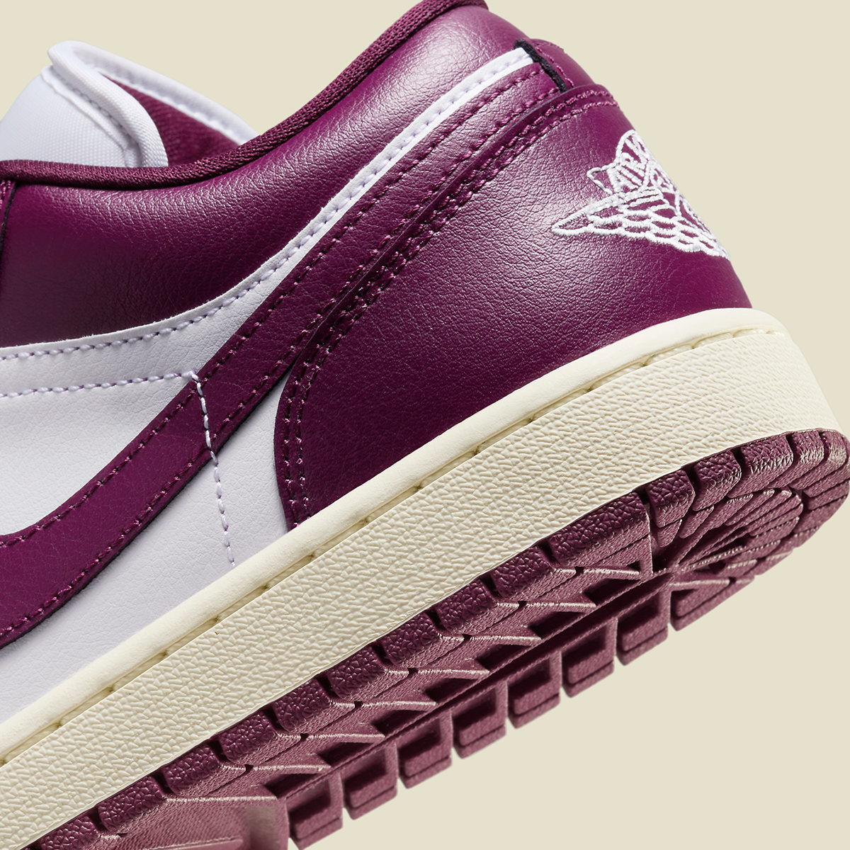 Air Jordan 1 Low Fireberry Sail Dc0774 161 7