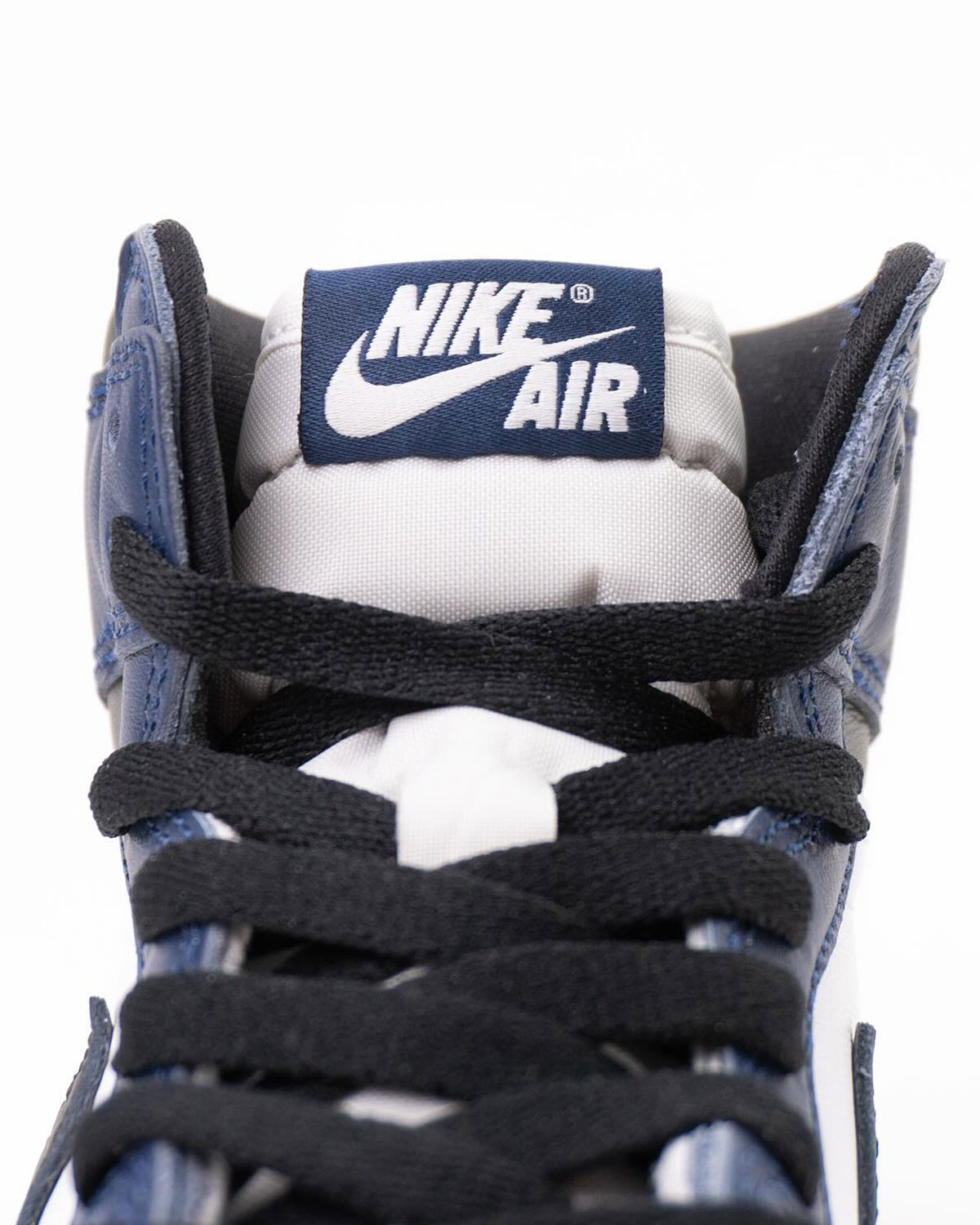 Air Jordan 1 Retro High Og Midnight Navy Dz5485 401 2