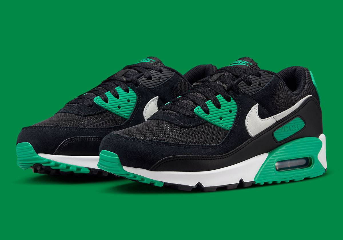 “Malachite” Touches Up A Black Nike Air Max 90