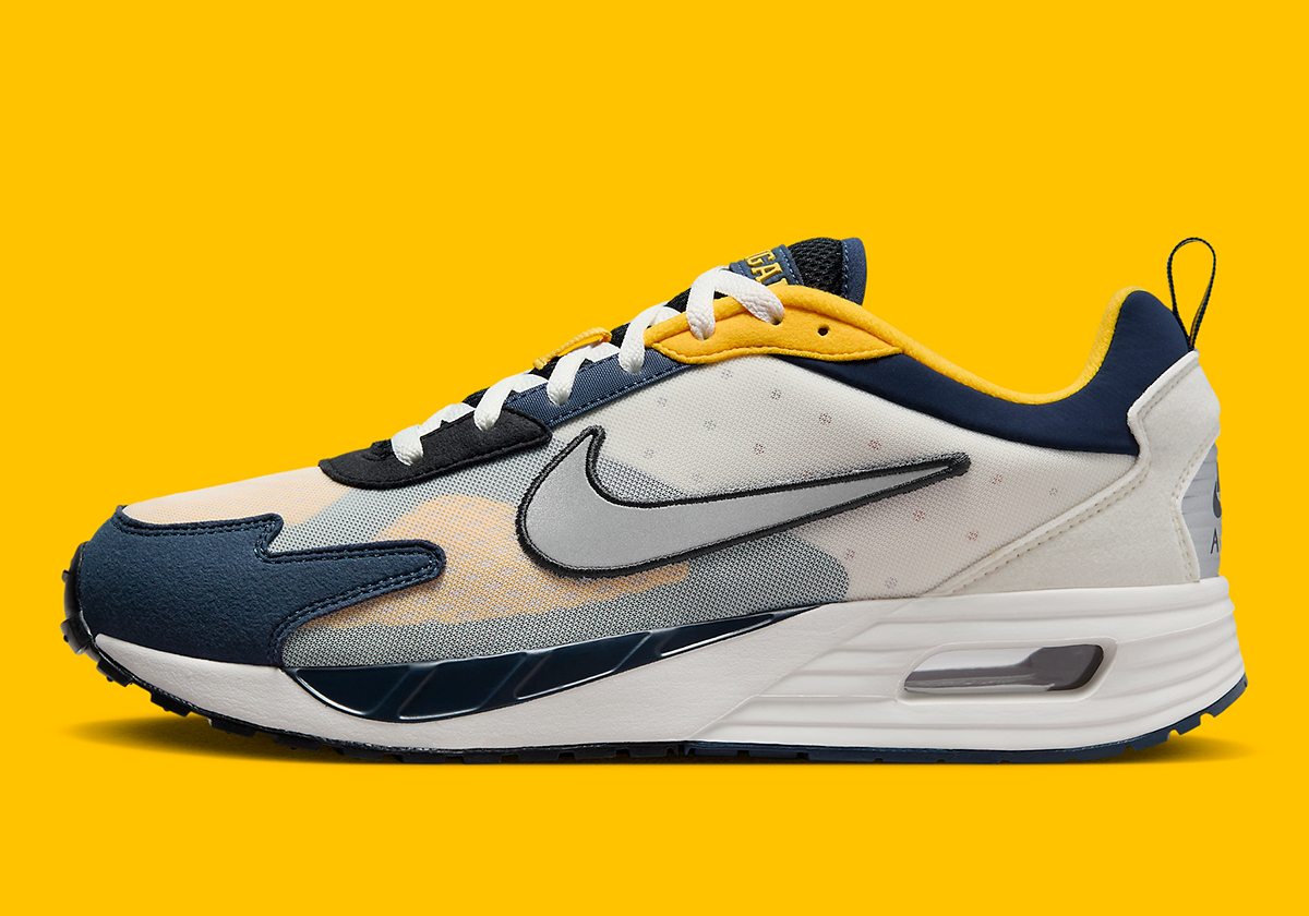 Nike Air Max Solo Ncaa Pack Michigan  Fz4835 001 1