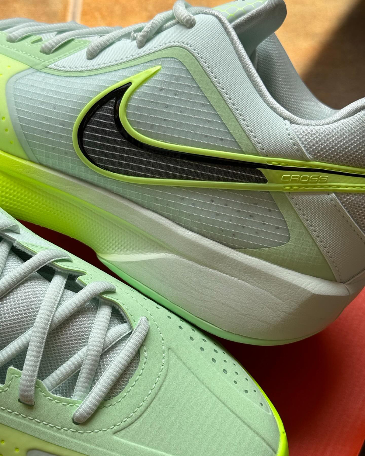 Nike Gt Cut Cross Hf0219 300 Release Date 2