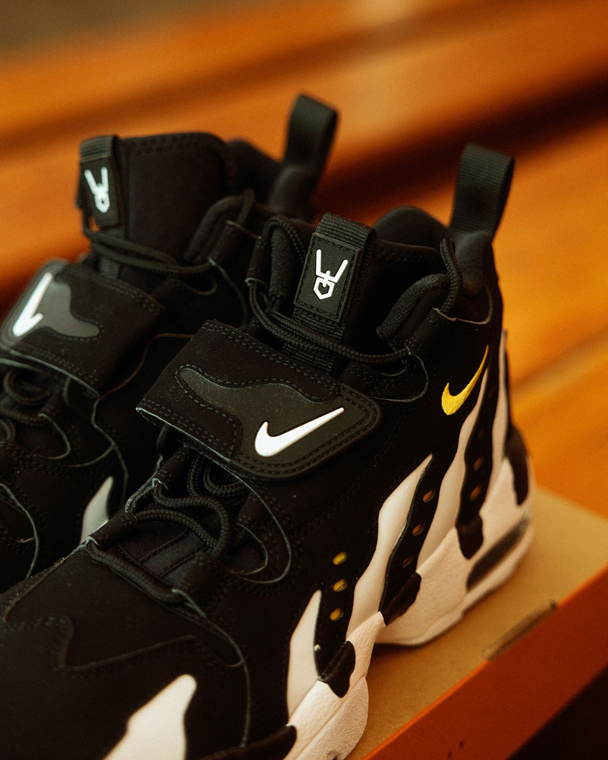Nike Air Dt Max 96 Black White Varsity Maize Hm8249 001 3