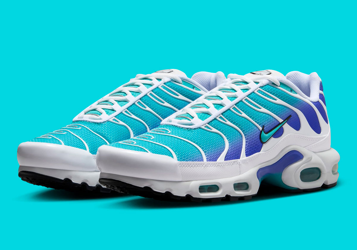 The Nike Air Max Plus Revisits Vaunted “Aqua”
