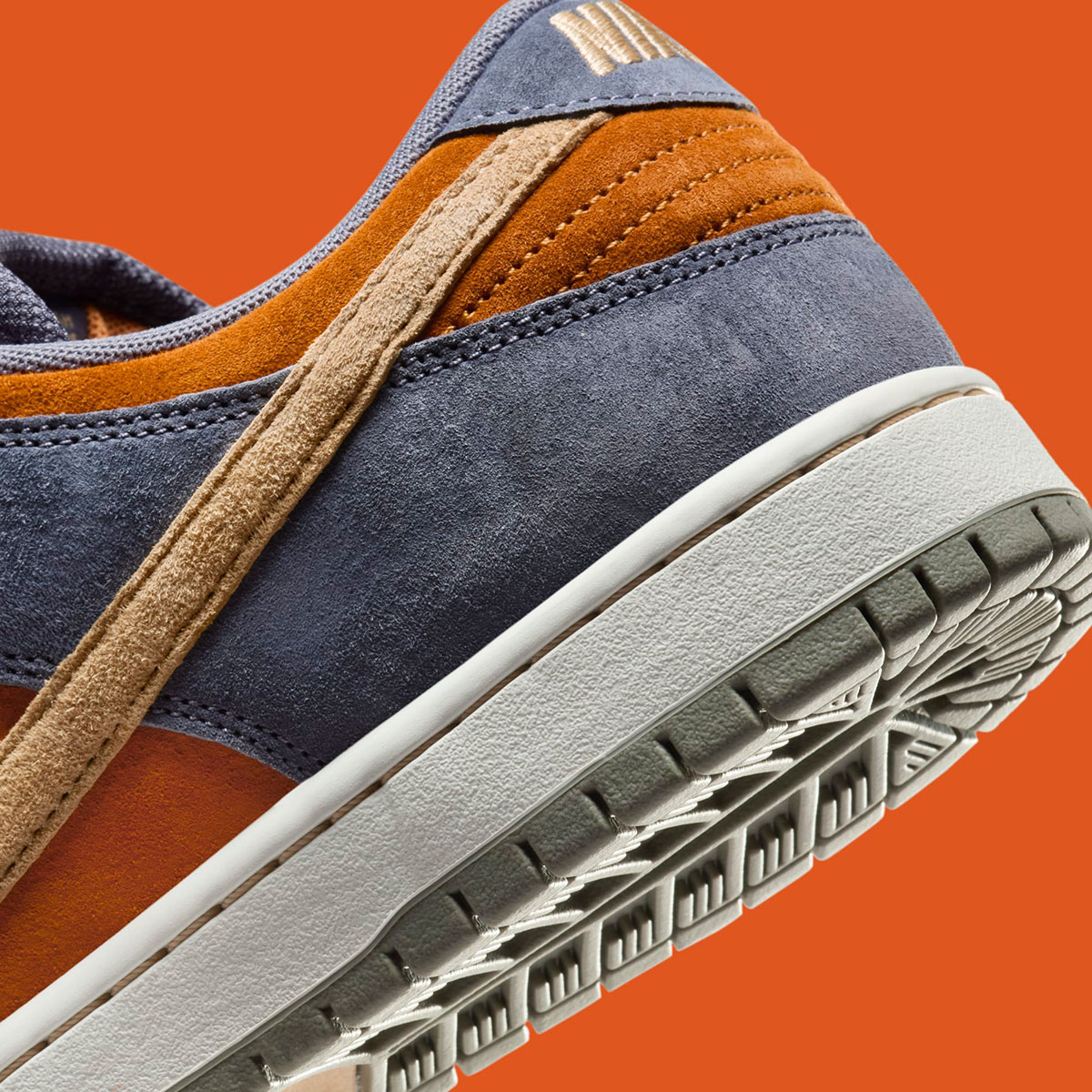 Nike Sb Dunk Low Light Carbon Hf3063 002 5