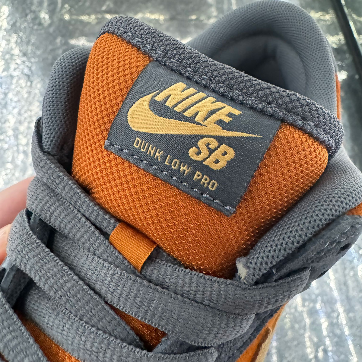 Nike Sb Dunk Low Light Carbon Sesame Monarch Summit White Dark Stucco 2