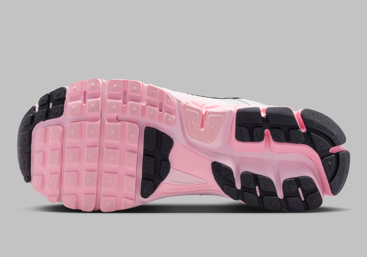 Nike Zoom Vomero 5 Photon Dust Metallic Silver Pink Foam Hf1877 001 1