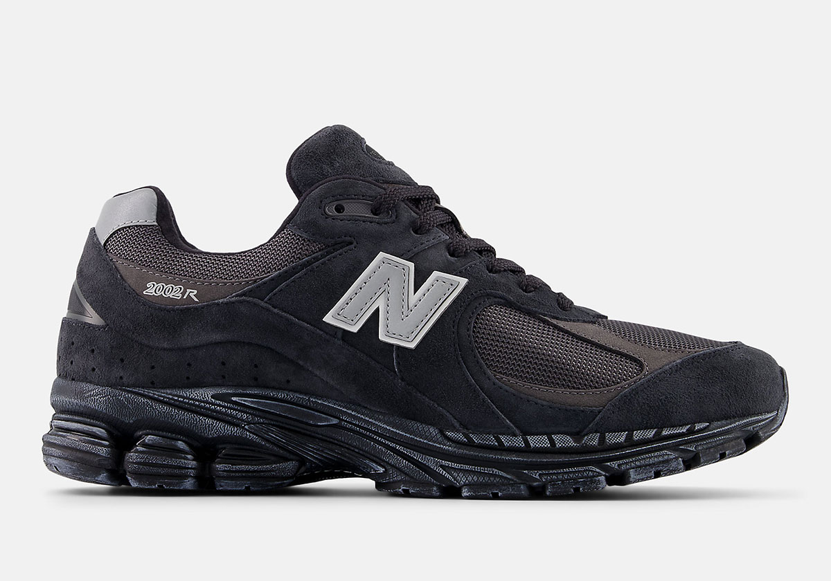 New Balance 2002r Black Grey Oxidized Soles M2002rbv 4