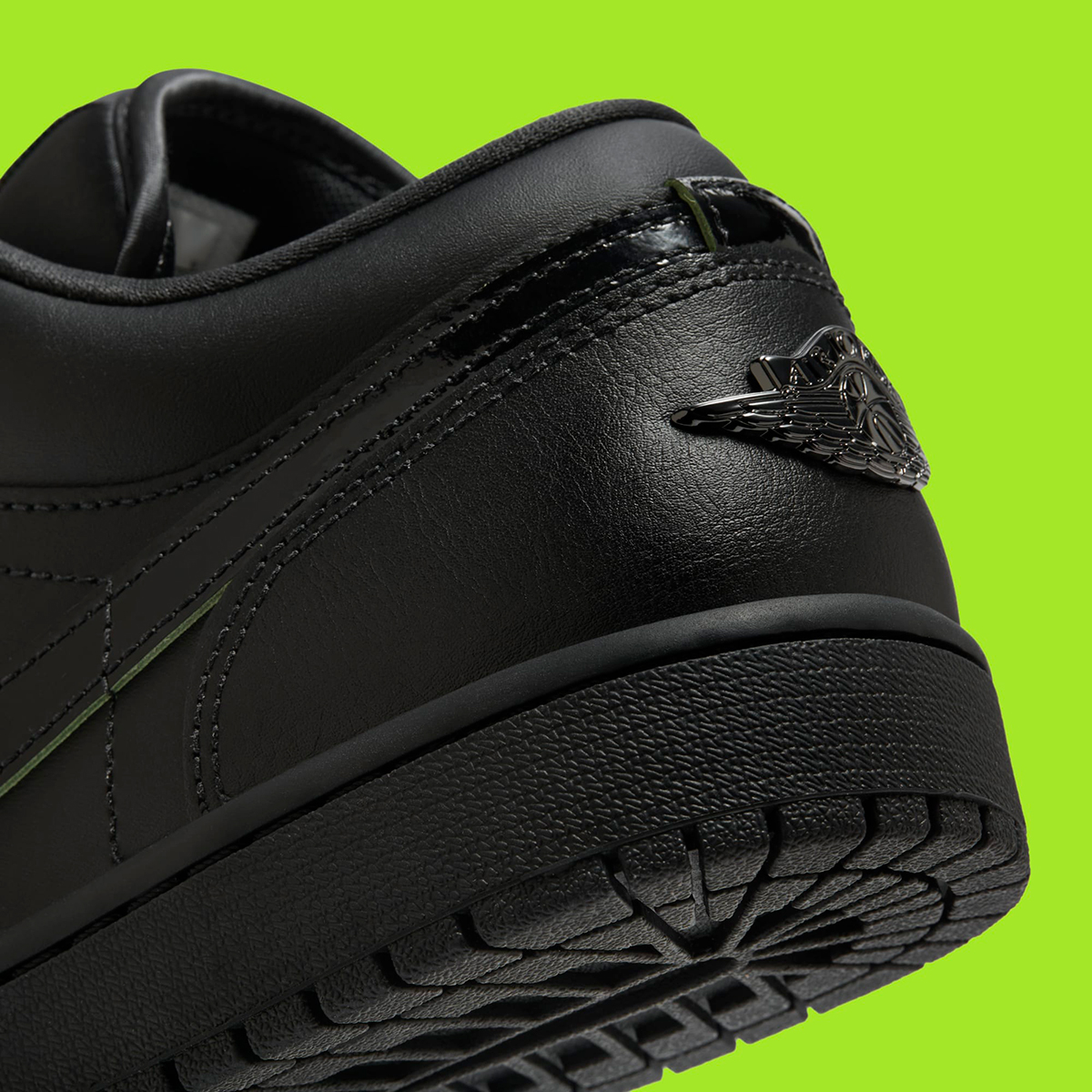 Air Jordan 1 Low Black Cat Mascot 1