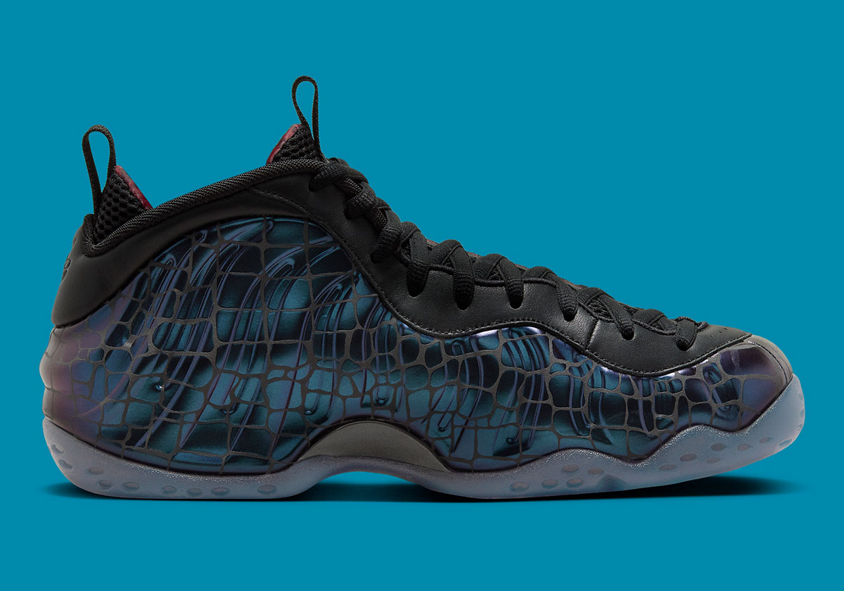 Nike Air Foamposite One Tekken 8 Fist Fq9050 400 3