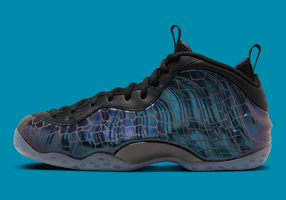 Nike Air Foamposite One Tekken 8 Fist Fq9050 400 4
