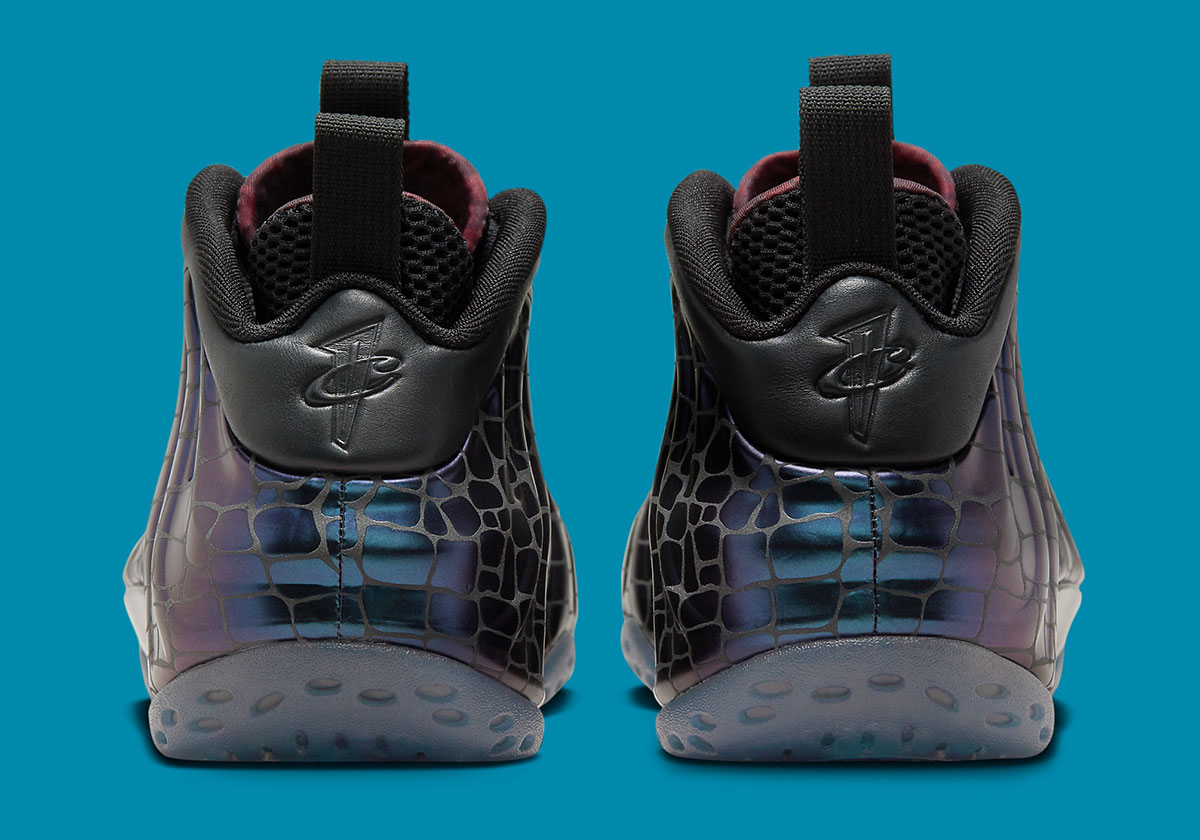 Nike Air Foamposite One Tekken 8 Fist Fq9050 400 7