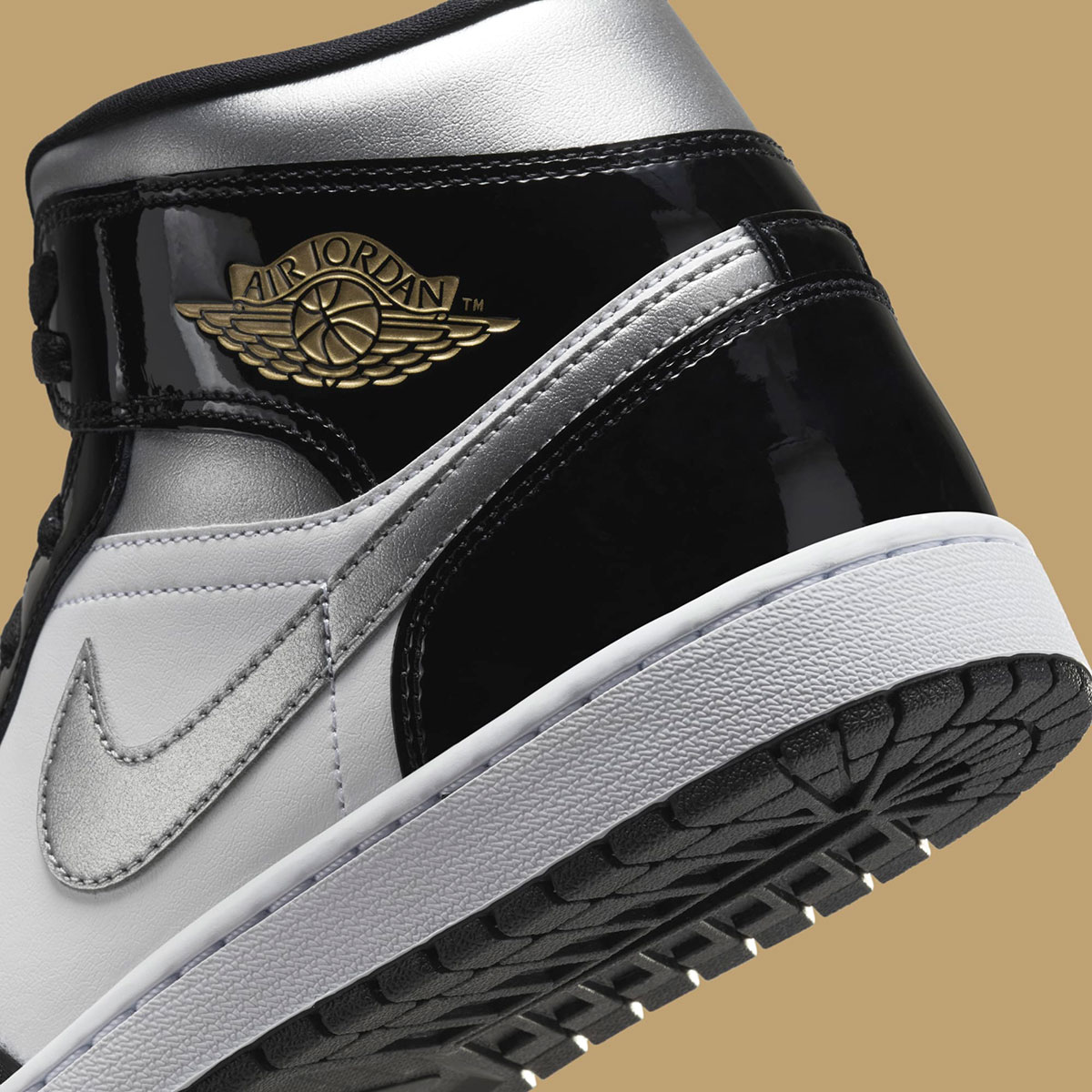 Air Jordan 1 Mid Black Patent Metallic Gold Metallic Silver Hv0789 010 7