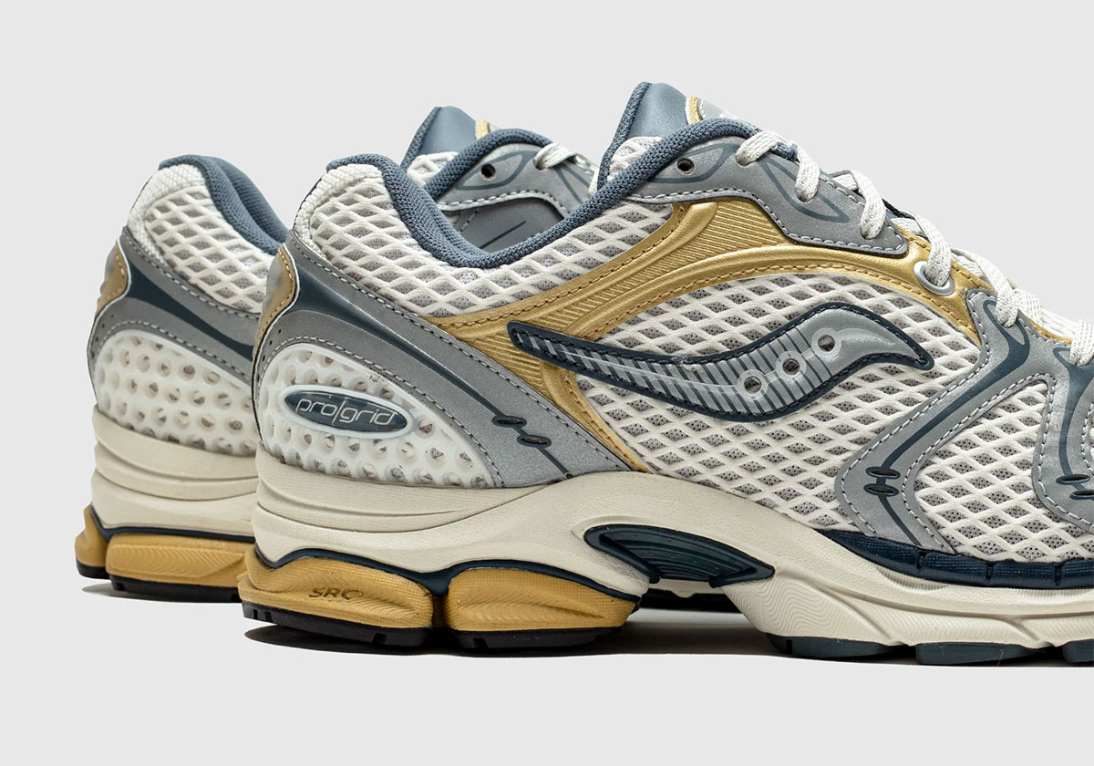 Saucony Progrid Triumph 4 Fabricated Future S70831 2 3