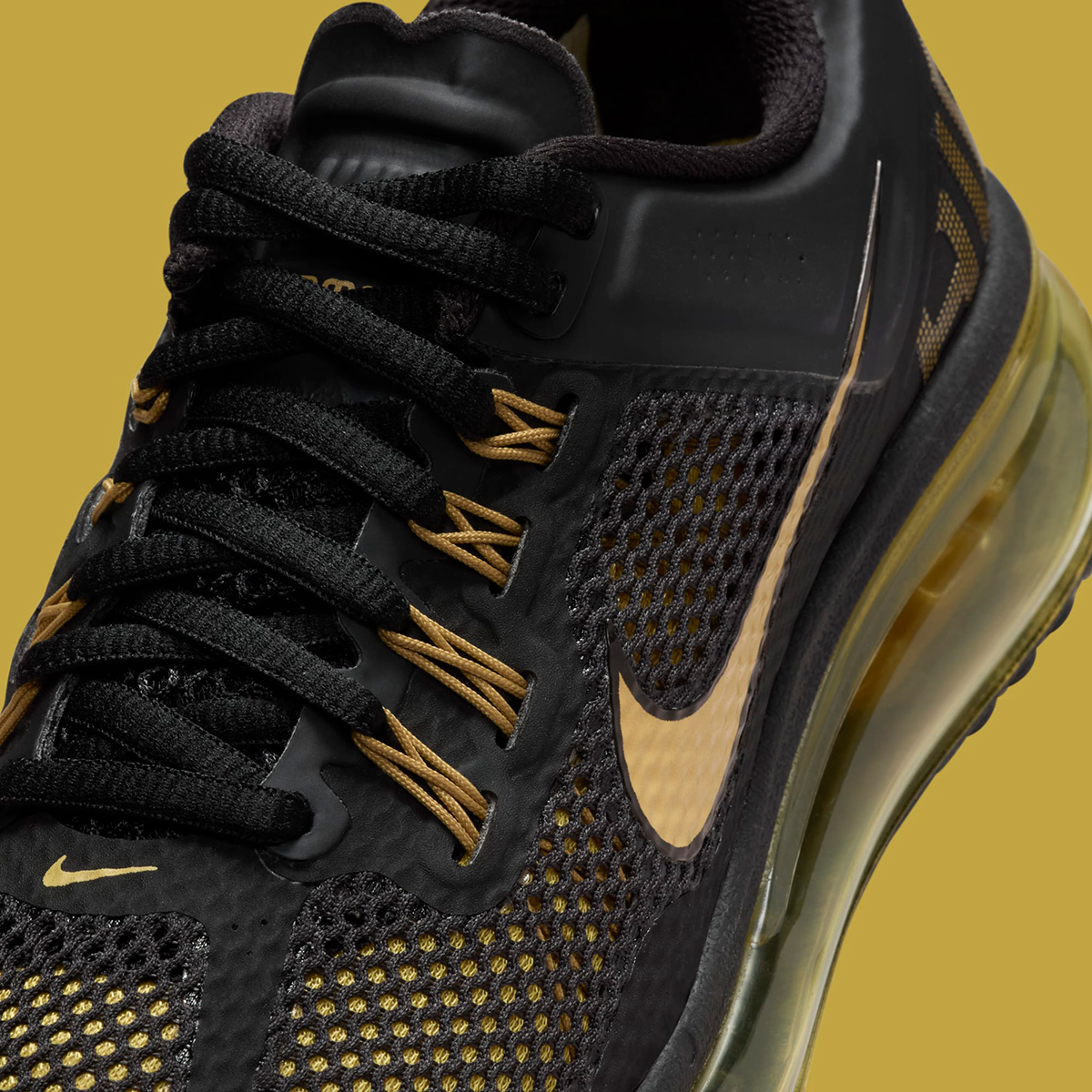 Nike Air Max 2013 Gs Black Infinite Gold Metallic Gold 555426 005 1