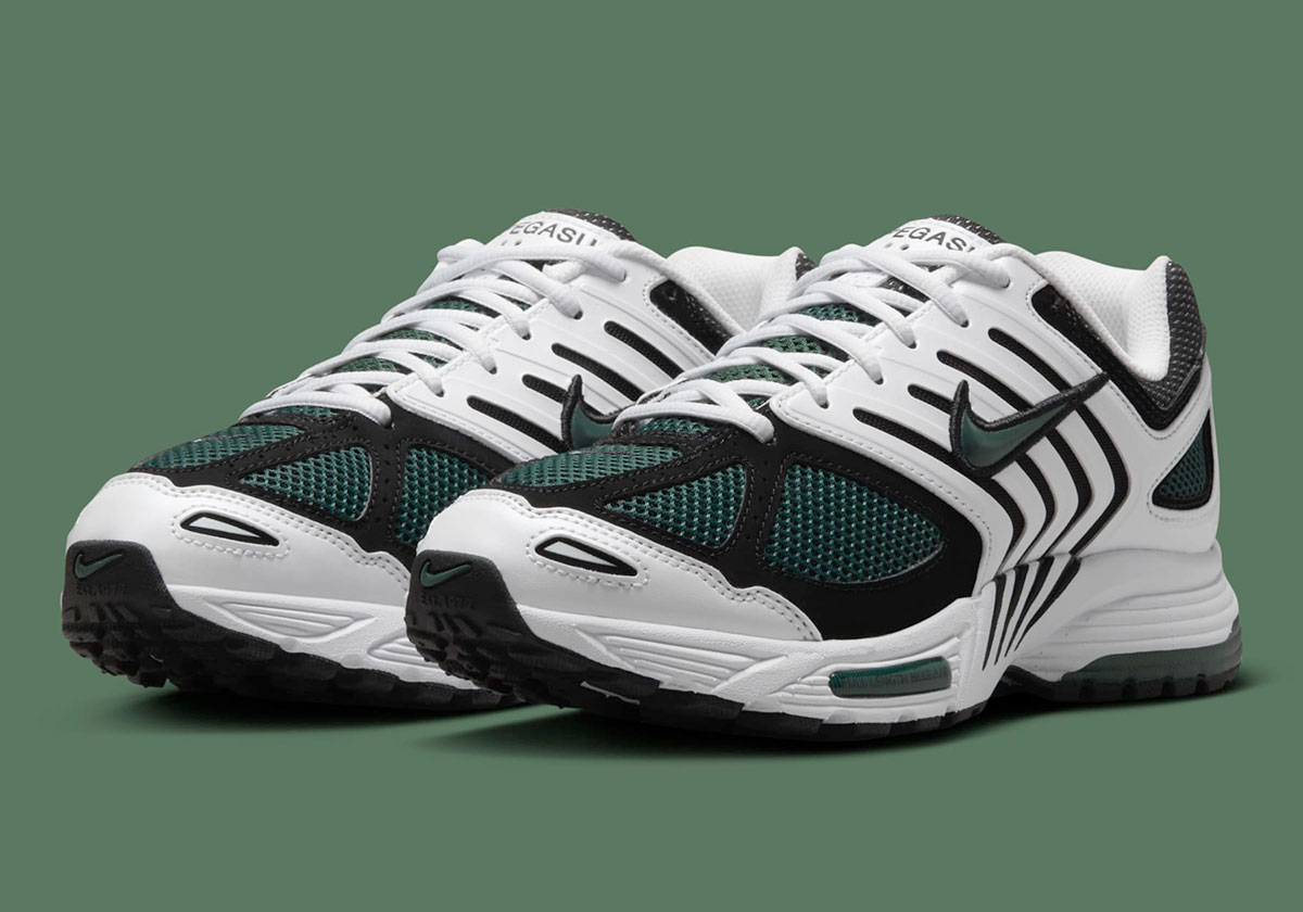 Nike Twists This "Panda" Air Pegasus 2k5 With "Vintage Green"
